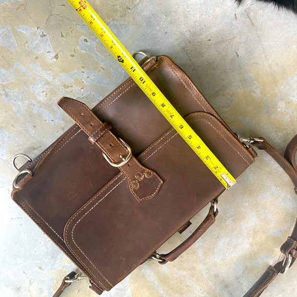 SOLD- Saddleback Leather Company Messenger Briefcase with Lifetime Warranty - Picture 9 of 11